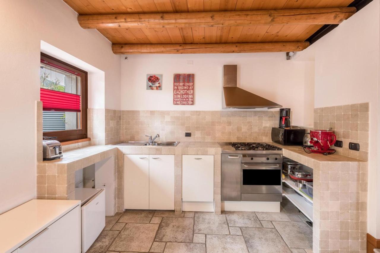 Вілла Casa Rustico Костермано Екстер'єр фото